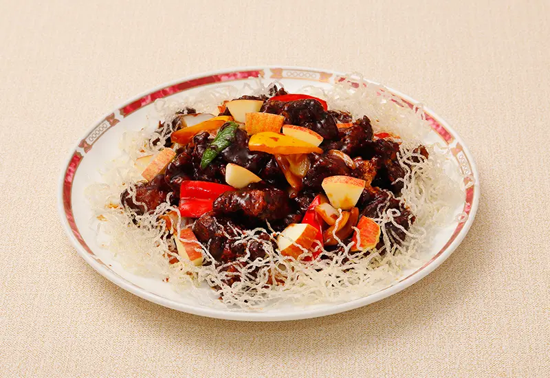 青森りんごの黒酢酢豚